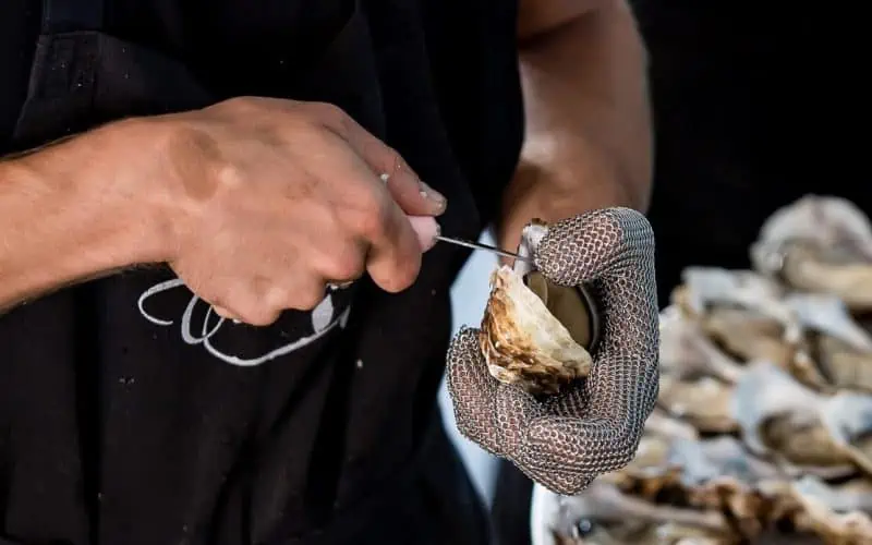 Comment ouvrir des huîtres facilement ?